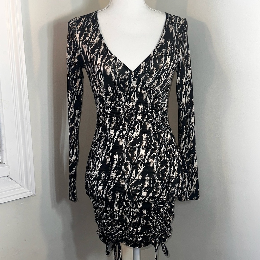 Topshop Monochrome Long Sleeve Dress